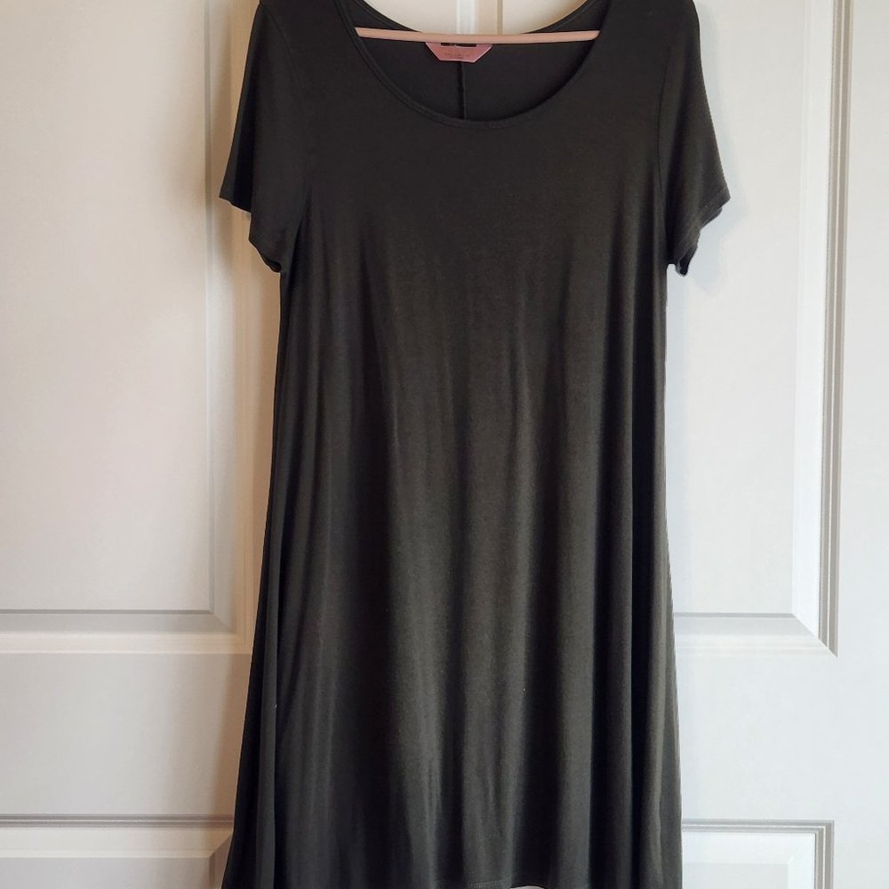 Amana olive green tshirt style knee length dress,  size XL